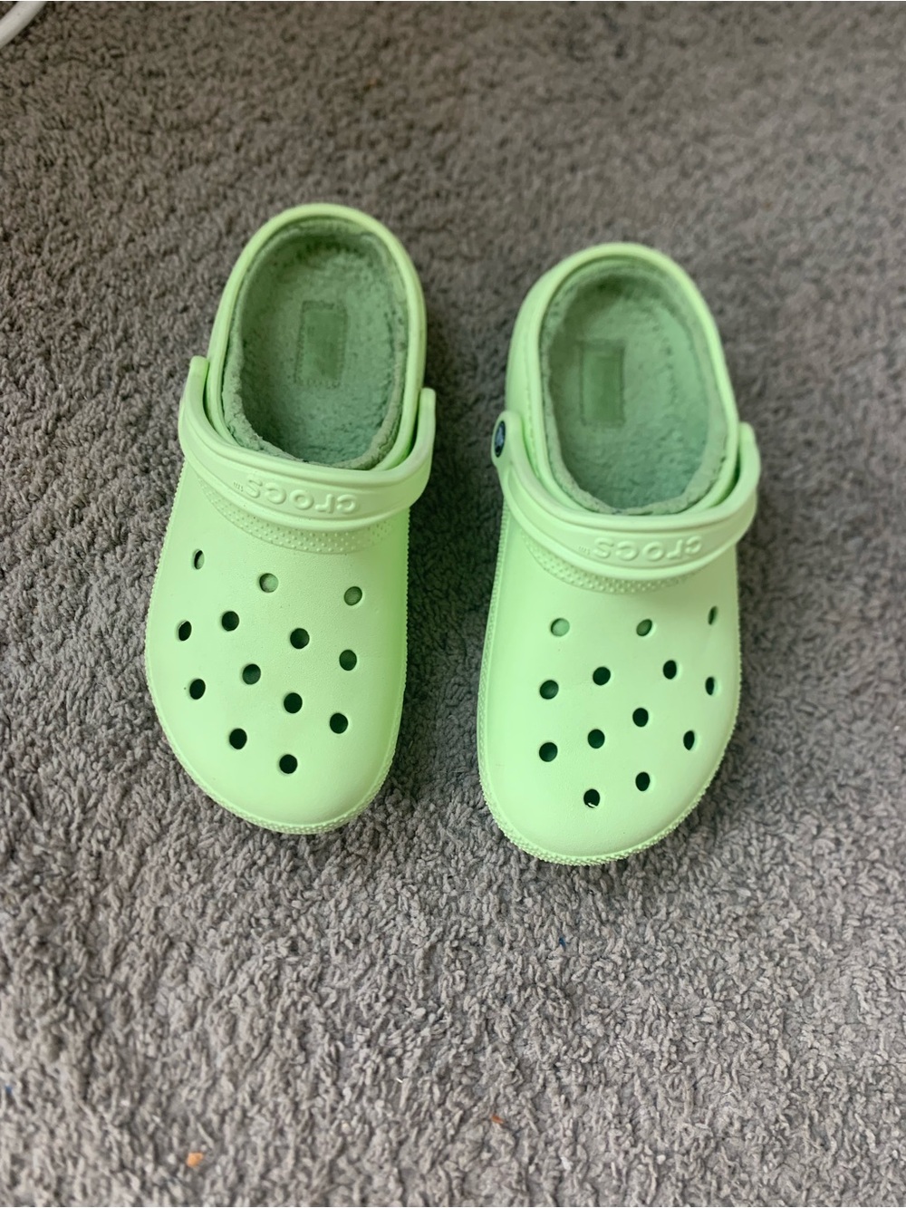 CROCS women’s Classic Clog in Mint Green